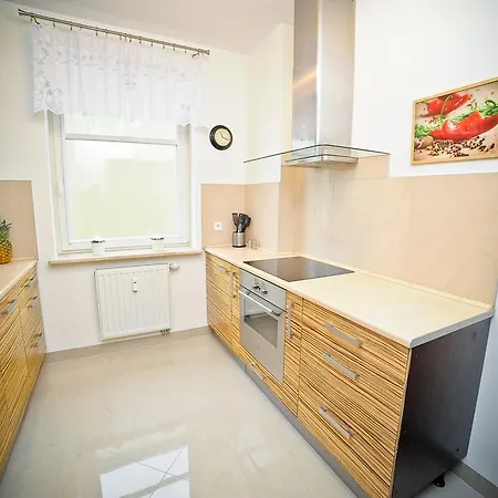 Apartament Sopocki Parkur De Lux Lägenhet